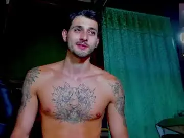 Chaturbate Best live sex cam show of alejo_323__