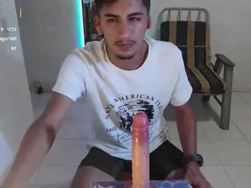 Chaturbate Sex Cam of maxi_dick33