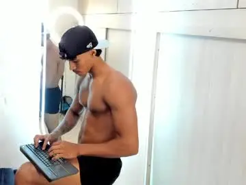 Chaturbate Live Sex Cam of joao_da_silva19