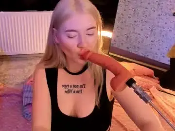 Chaturbate Best live sex cam show of lillie_berry