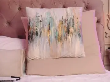 Chaturbate Live Sex Cam of mayavixxen