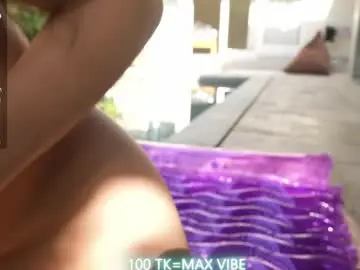 Chaturbate Free Porn Cam of mon1_day