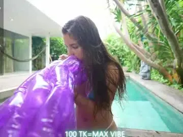 Chaturbate Watch Live Sex Cams of mon1_day