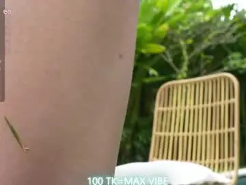 Chaturbate Free Live Porn of mon1_day