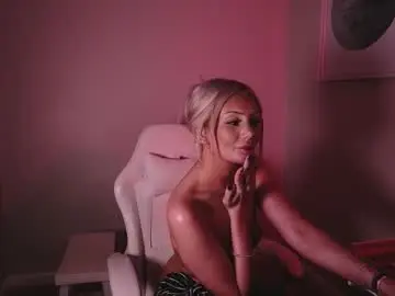 Chaturbate Live Sex Cam of daisyy888