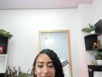 Chaturbate Watch Live Sex Cams of miaa_thopmson