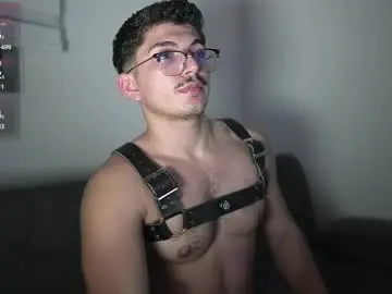 Chaturbate Watch Live Sex Cams of simoon_01