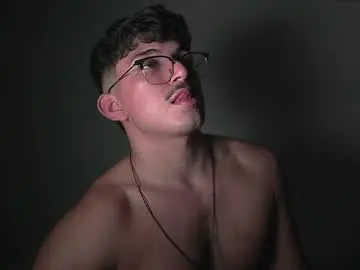 Chaturbate Adult Webcams of simoon_01