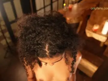 Chaturbate Nude Webcam of amnie_