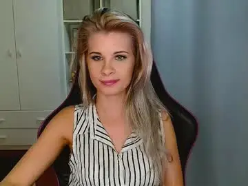 Chaturbate Nude Webcam of kristineamore