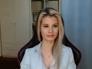 Chaturbate Live Sex of kristineamore