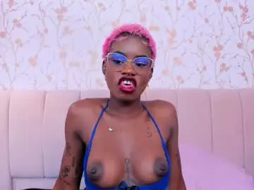 Chaturbate Free Live Porn of amelia_adms