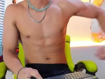 Chaturbate Live Sex Cam of danii_scot