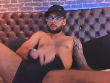 Chaturbate Nude Webcam of kylejoss30