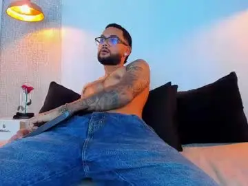 Chaturbate Adult Webcam of kylejoss30