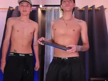 Chaturbate Live Sex Cam of stiiveen_24cm