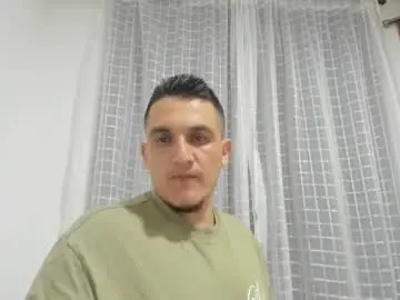 Chaturbate Adult Webcam of alphadesire69