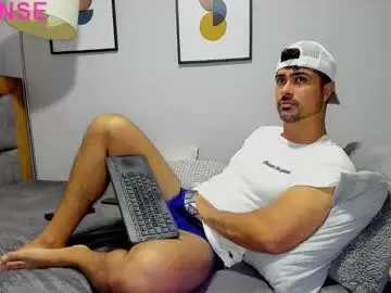 Chaturbate Live Sex Cam of adam_clarke