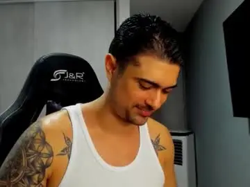 Chaturbate Live Sex Cam of adam_clarke