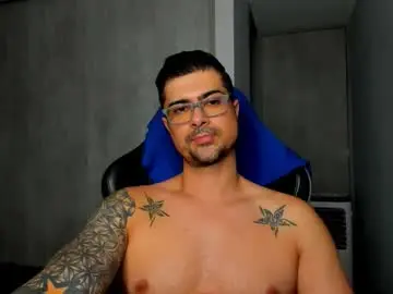 Chaturbate Free Porn Cam of adam_clarke
