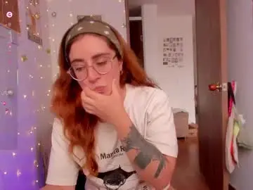 Chaturbate Live Sex Cam of linda_giggle