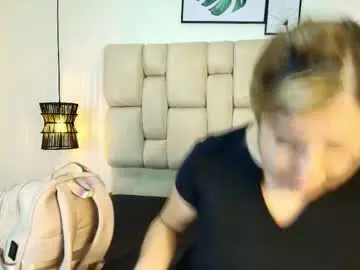 Chaturbate Free Porn Cam of sarablonde_t