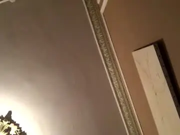 Chaturbate Live Sex Cam of adrienfromparis