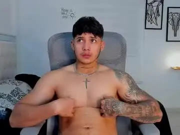 Chaturbate Sex Cam of lunay_xtreemboy