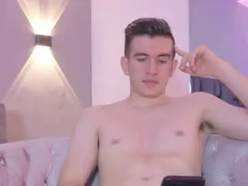 Chaturbate Sex Cam of mikaelslow