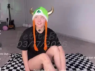 Chaturbate Adult Video Chat of petitebrat
