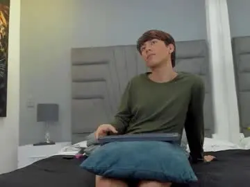 Chaturbate Nude Webcam of raphael_nyon