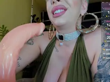 Chaturbate Best live sex cam show of sofiequeen_