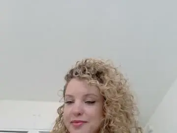 Chaturbate Free Porn Cam of theislandgirl