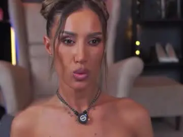 Chaturbate Adult Webcam of evelyn_evyy