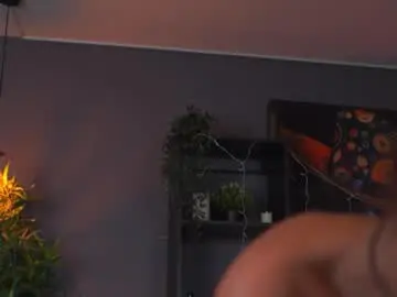 Chaturbate Free Porn Cam of evelyn_evyy