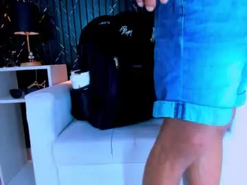 Chaturbate Live Sex Cam of gregory_sforza