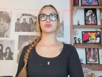 Chaturbate Live Sex Cam of meeowlody