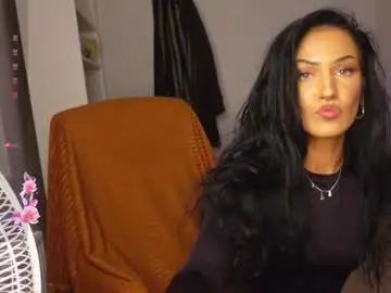 Chaturbate Best live sex cam show of agelina_summer