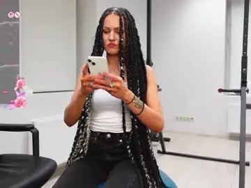 Chaturbate Live Porn of agelina_summer