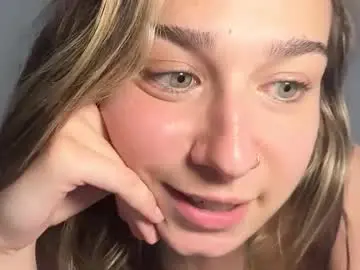 Chaturbate Adult Video Chat of elenahere4u