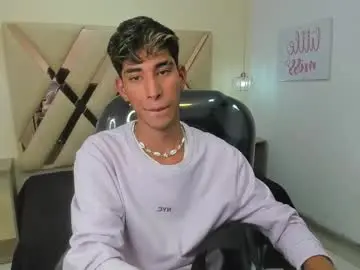 Chaturbate Watch Live Sex Cams of ferphoenix_