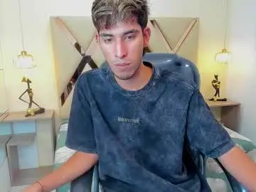 Chaturbate Live Sex Cam of ferphoenix_