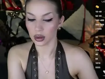 Chaturbate Live Sex Cam of mistress_darsy