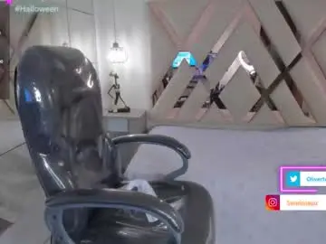 Chaturbate Live Sex of olivertwinky_