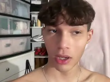 Chaturbate Live Sex Cam of jamarwestt