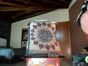 Chaturbate Free Porn Cam of little_izzi