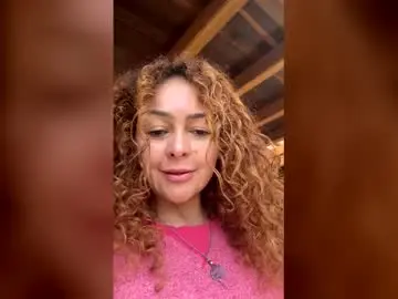 Chaturbate Free Porn Cam of little_izzi
