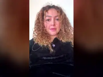 Chaturbate Live Porn of little_izzi