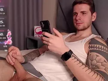 Chaturbate Live Porn of mr_longboy