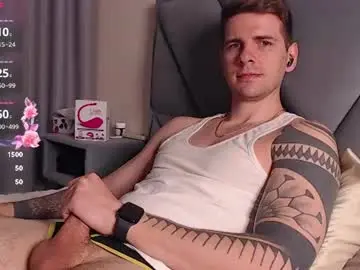 Chaturbate Free Porn Cam of mr_longboy